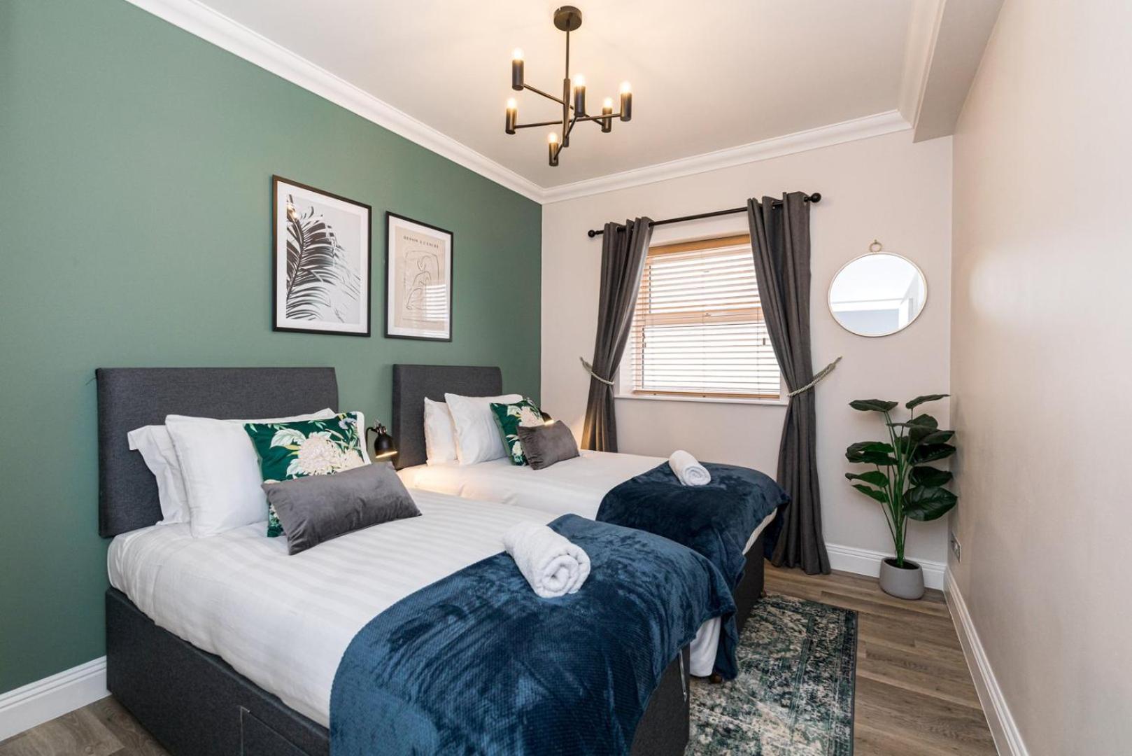 Stylish With Garden Near The Appartamento Bournemouth